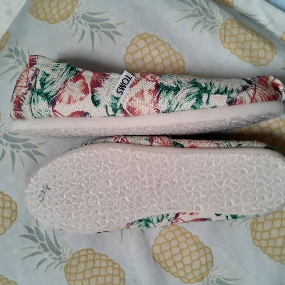 TOMS Tropical Leaf Print Shoes sz 5 - Picture 4 of 4